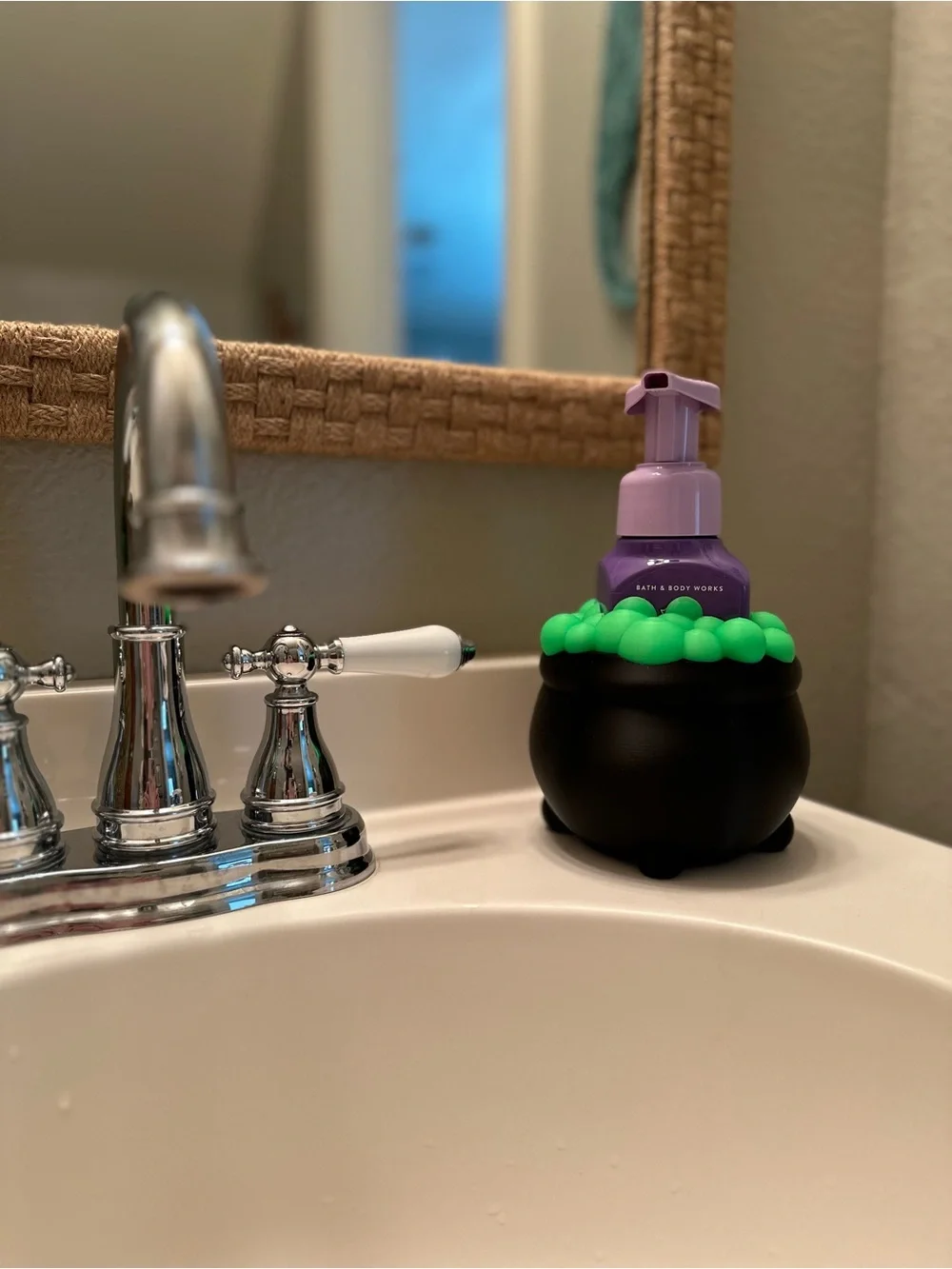GITD Halloween Bubbling Cauldron Soap Holder for Bath & Body Works Soap Bottles